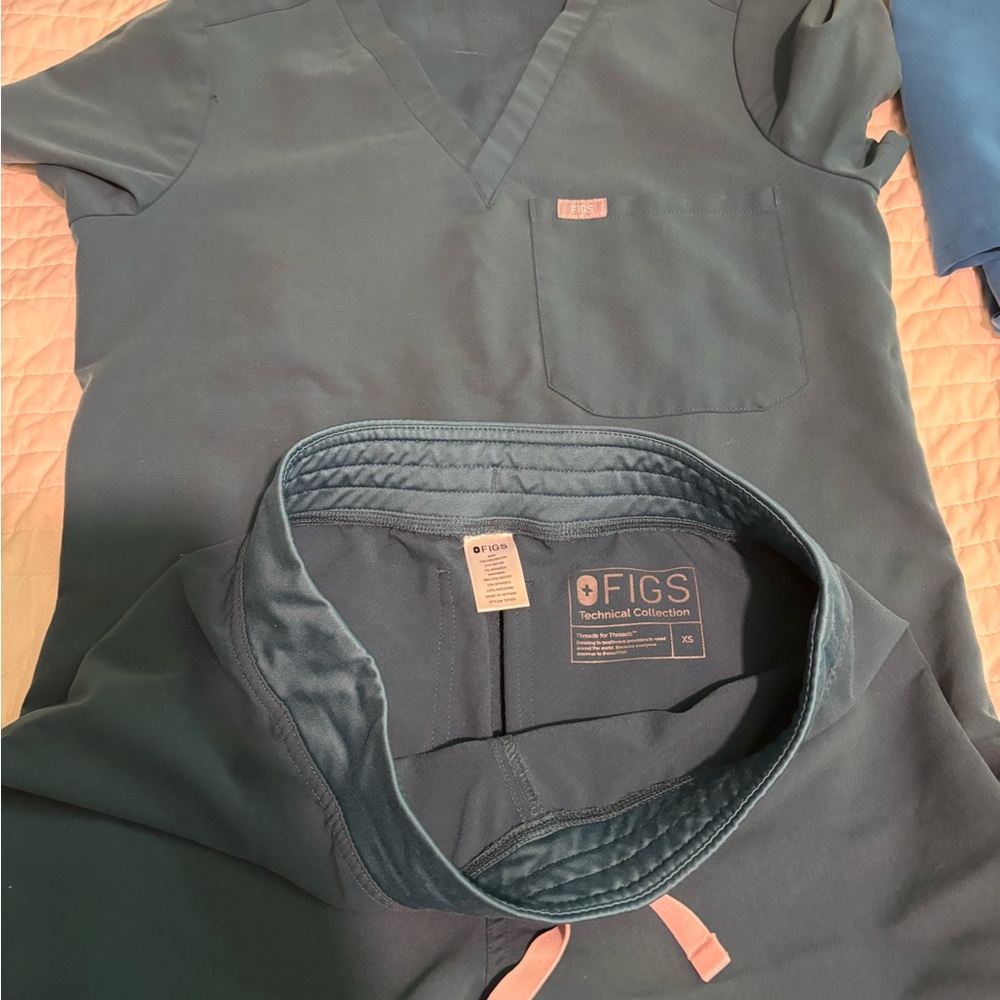 Figs scrub set - Picture 4 of 5